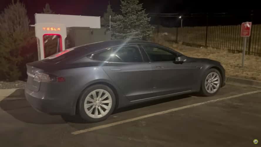 This 250,000-Mile Tesla Model S Took Nearly 3 Hours To Fully 'Fast' Charge
